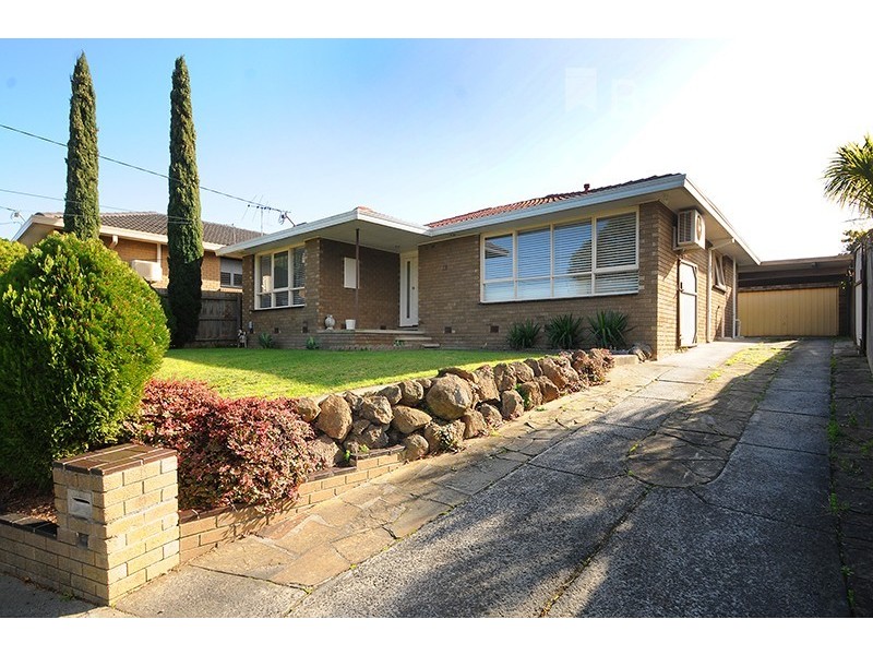 13 Gibb Street, Dandenong North VIC 3175