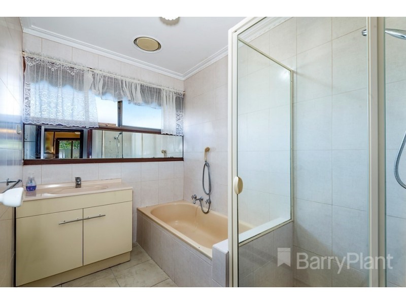 10 Avon Court, Dandenong North VIC 3175