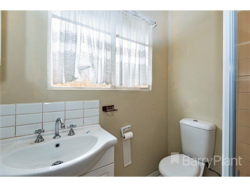 1/12 Fisher Crescent, Dandenong North VIC 3175