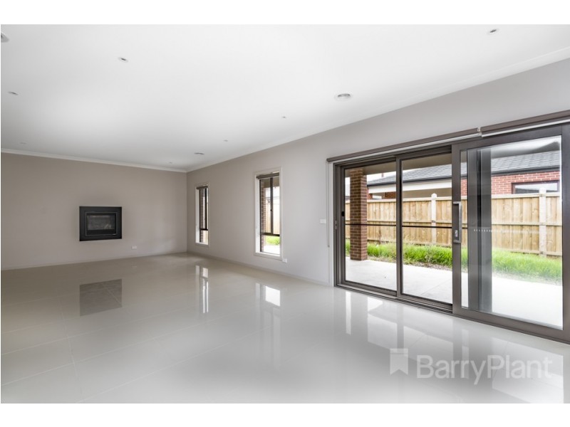 9 Fernleaf Avenue, Keysborough VIC 3173