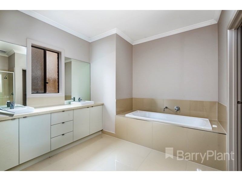9 Fernleaf Avenue, Keysborough VIC 3173