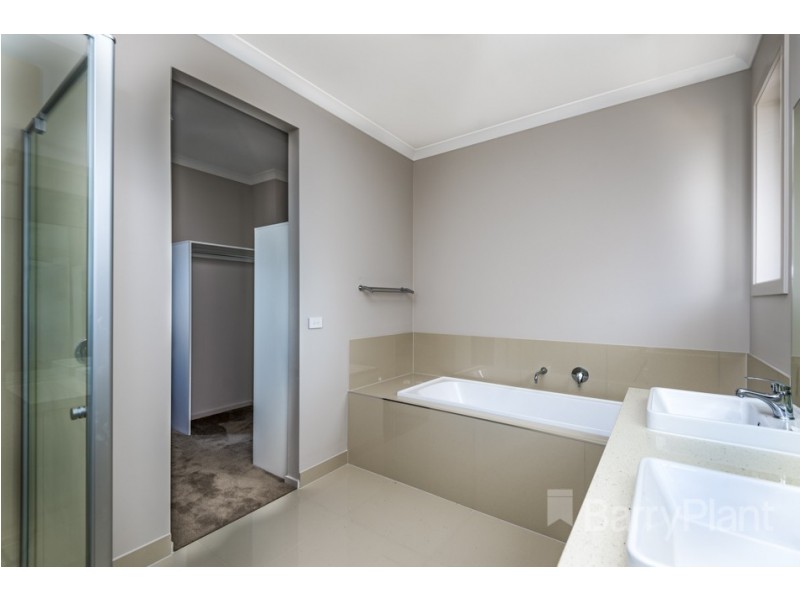 9 Fernleaf Avenue, Keysborough VIC 3173