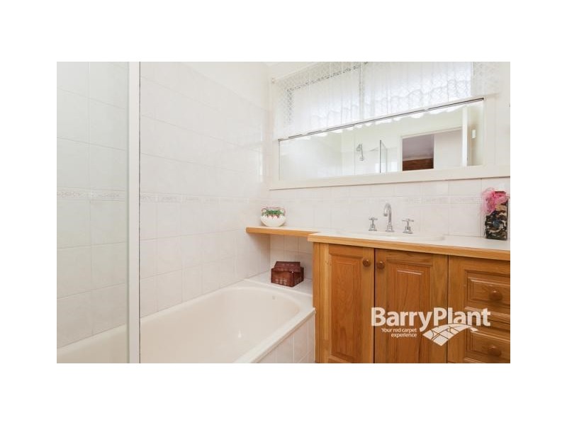 11 Hovea Court, Springvale South VIC 3172