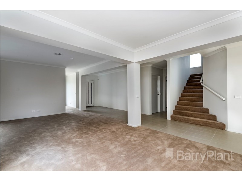 18 Woodland Ave, Keysborough VIC 3173