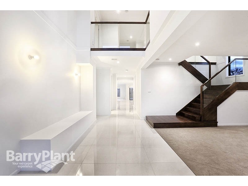 27 Trebilco Avenue, Keysborough VIC 3173