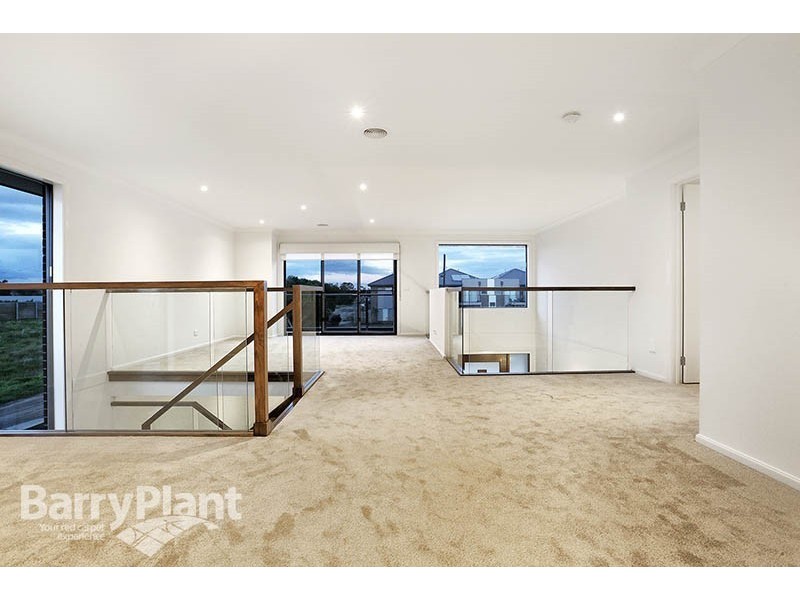 27 Trebilco Avenue, Keysborough VIC 3173