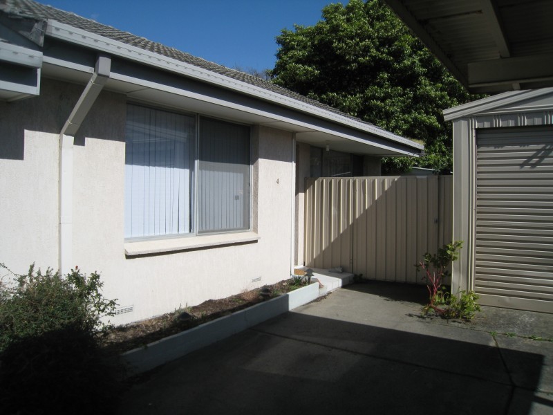 4/5 Carroll Avenue, Dandenong VIC 3175