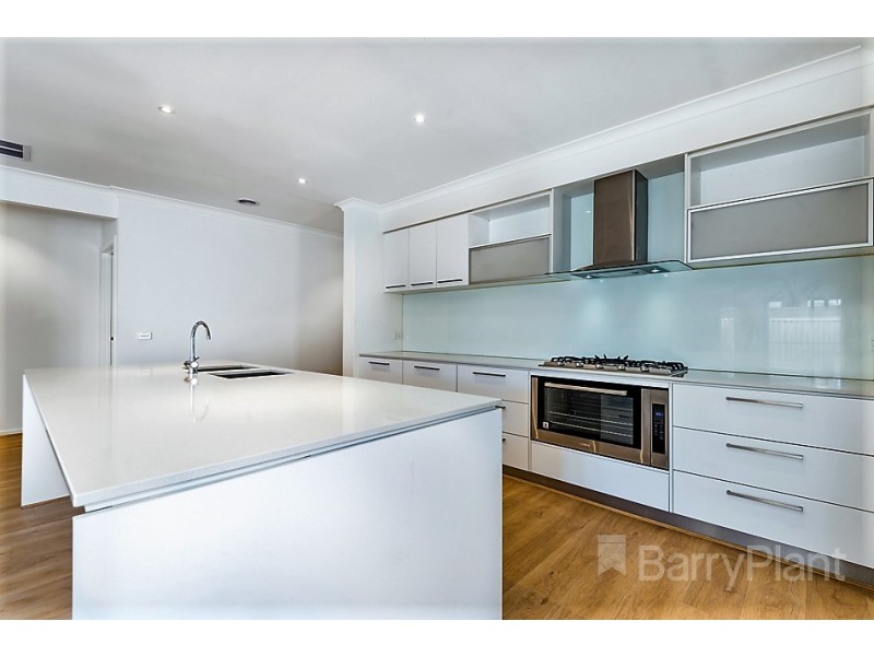 21 Snowdrop Drive, Keysborough VIC 3173