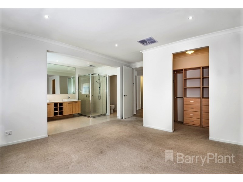 21 Snowdrop Drive, Keysborough VIC 3173