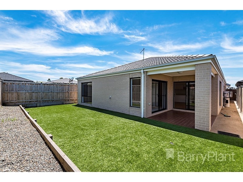 21 Snowdrop Drive, Keysborough VIC 3173
