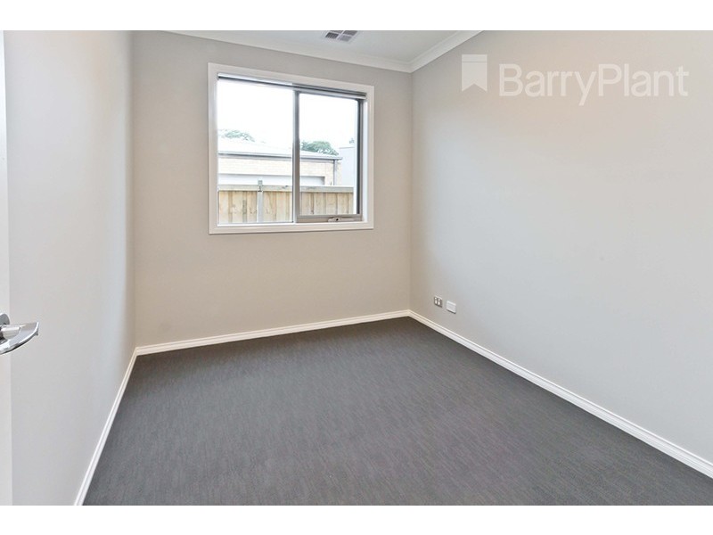 1 Oakmont Court, Frankston VIC 3199