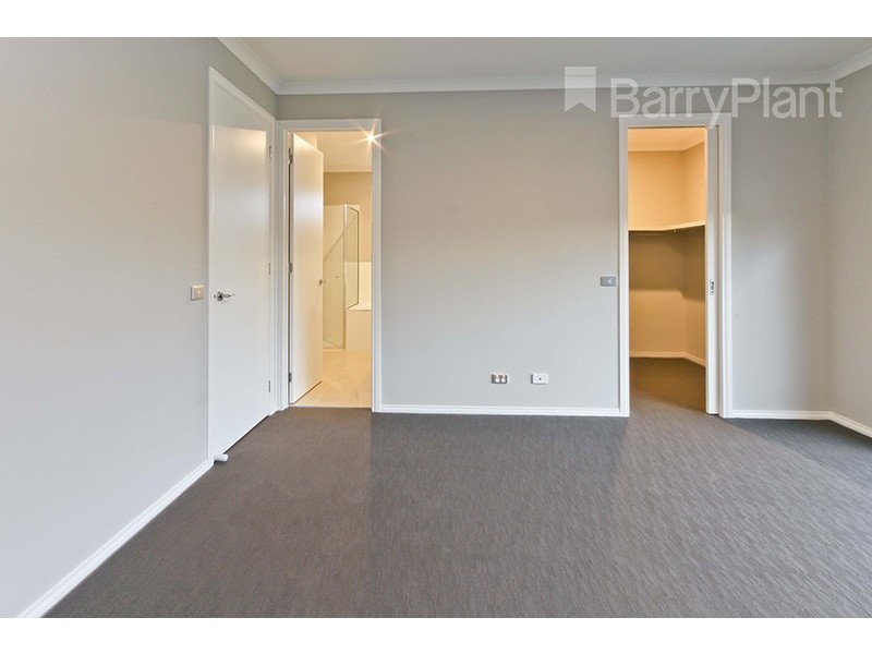 1 Oakmont Court, Frankston VIC 3199