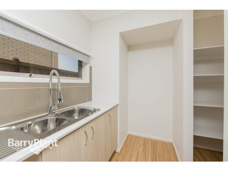 7 Lagrange Mews, Keysborough VIC 3173