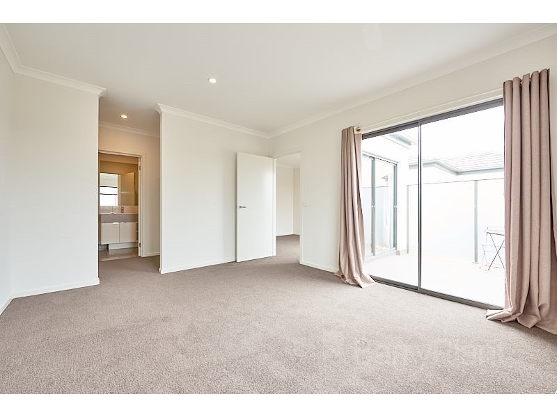 36 Linden Drive, Keysborough VIC 3173