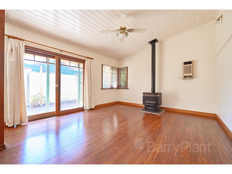 14 Mons Parade, Noble Park VIC 3174