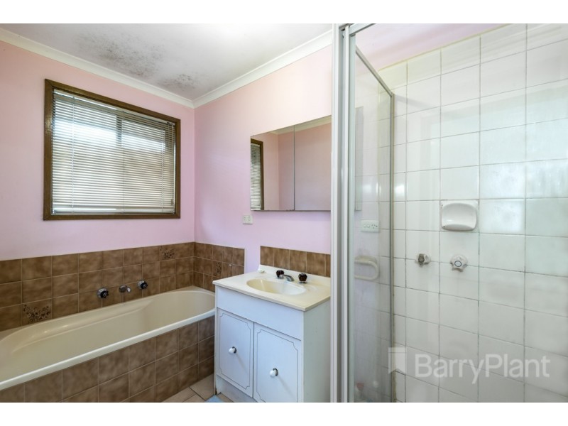 4 Fitzgerald Road, Hallam VIC 3803