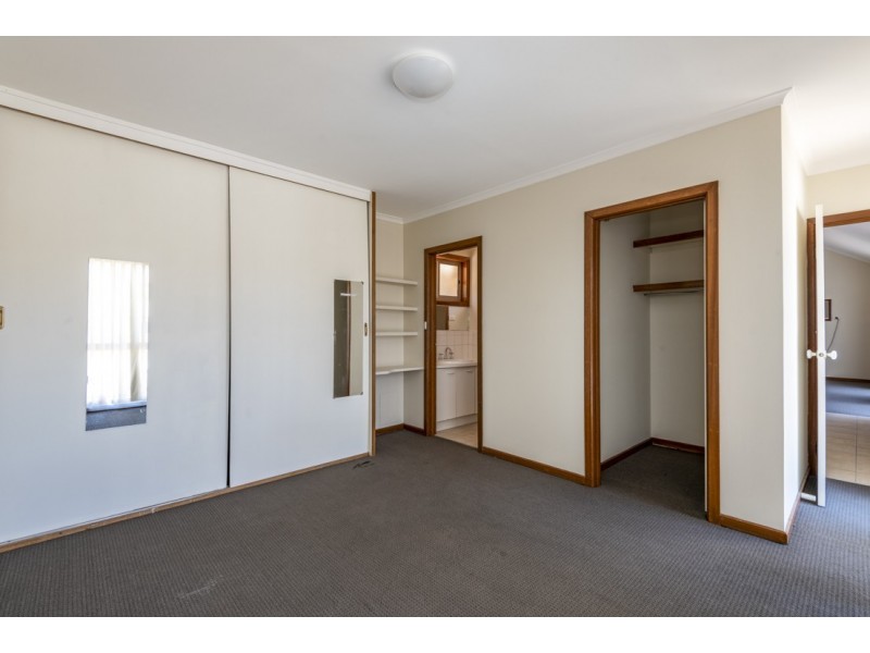 8 Weller Street, Dandenong VIC 3175