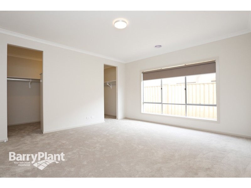 216 Clarendon Drive, Keysborough VIC 3173