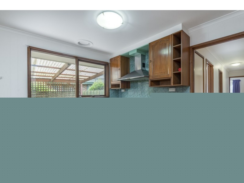 36 Whitehaven Crescent, Noble Park North VIC 3174