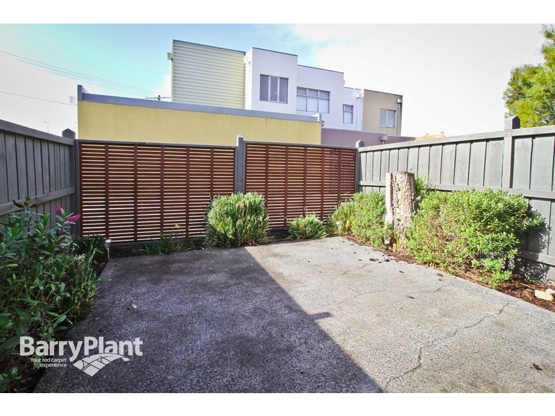 2/54 Oakes Ave, Clayton South VIC 3169