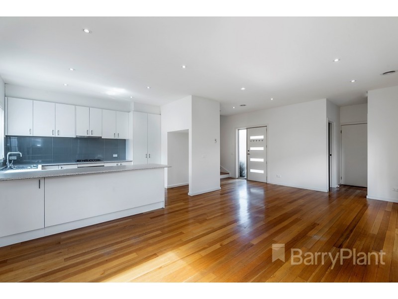 2/8A James Street, Dandenong VIC 3175