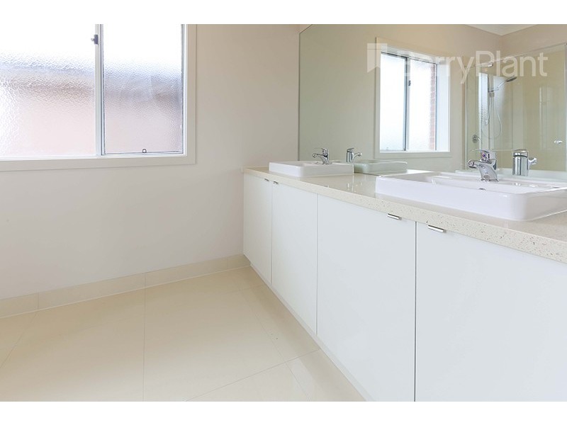 14 Petunia Drive, Keysborough VIC 3173