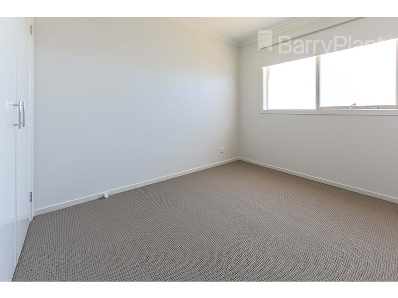 8 Weatherall Way, Keysborough VIC 3173