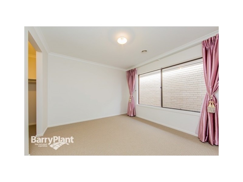 5 Glenfern Street, Keysborough VIC 3173