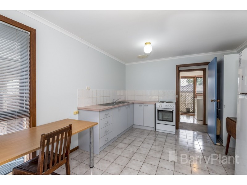 2/27 Dunblane Road, Noble Park VIC 3174