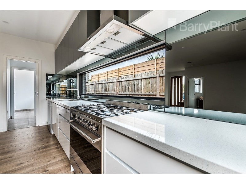 2/26 Jeffers Street, Noble Park VIC 3174