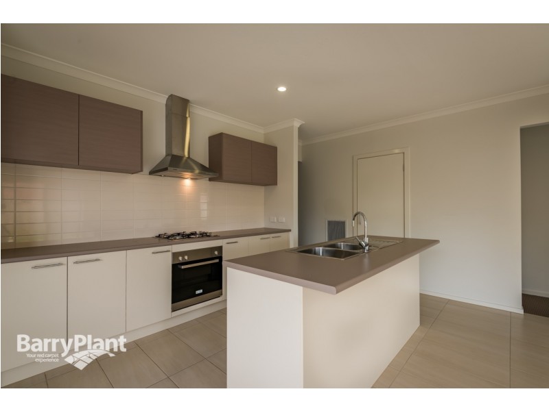11 Glenfern Street, Keysborough VIC 3173