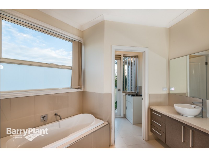 2/7 Springfield Court, Noble Park North VIC 3174