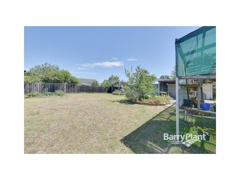 20 Hughes Crescent, Dandenong North VIC 3175