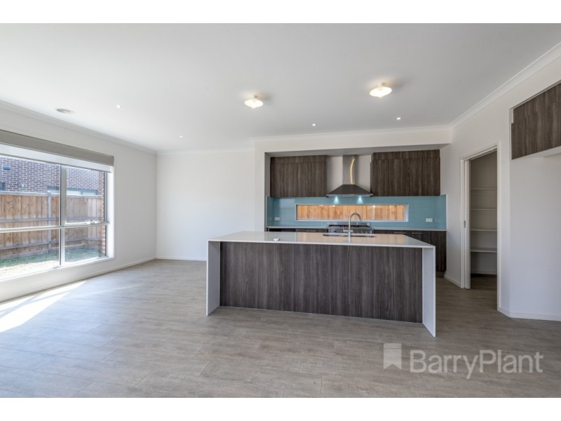 7 Pleasant Way, Keysborough VIC 3173