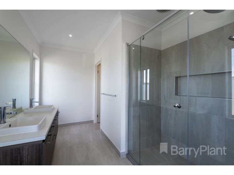 7 Pleasant Way, Keysborough VIC 3173