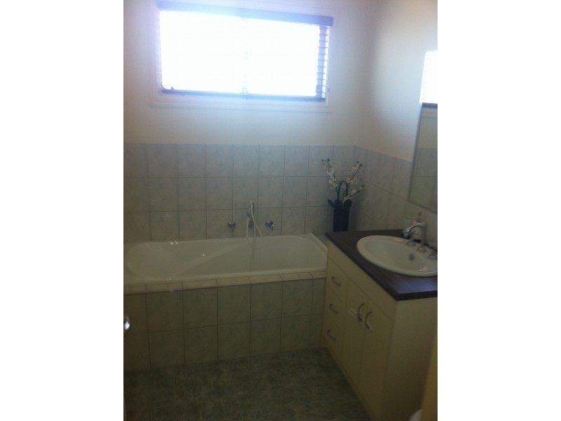 1/13 Dunvegan Cres, Dandenong VIC 3175
