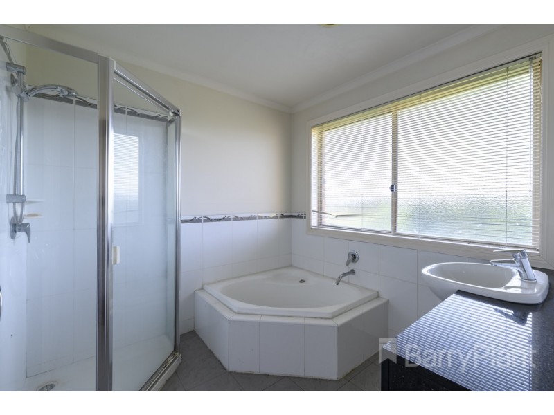 3/135 Hinrichsen Drive, Hallam VIC 3803