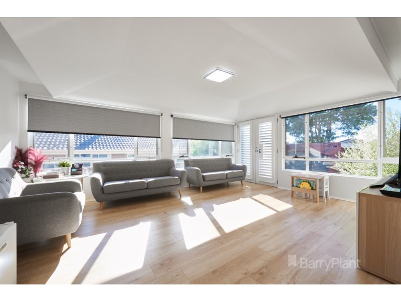 11 Currie Ave, Endeavour Hills VIC 3802