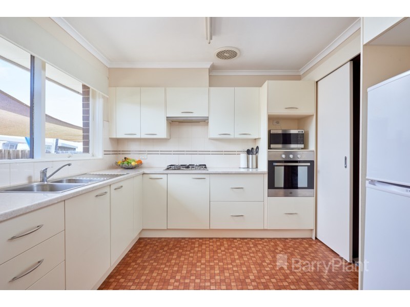 2/3 Rhoden Court, Dandenong North VIC 3175