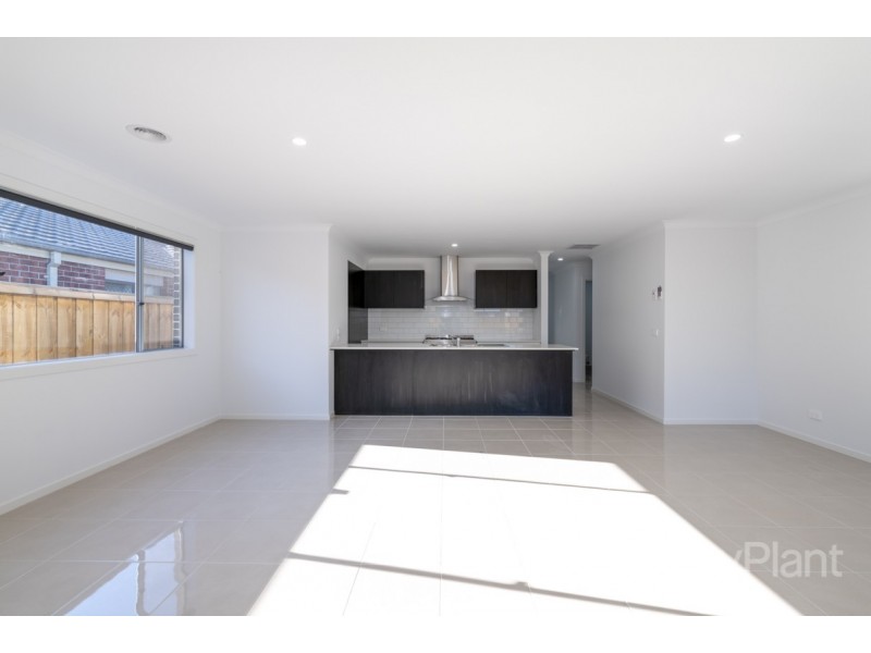 22 Earhart Street, Pakenham VIC 3810