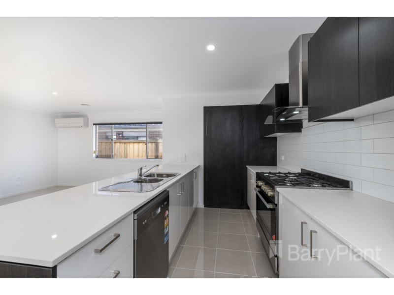 22 Earhart Street, Pakenham VIC 3810