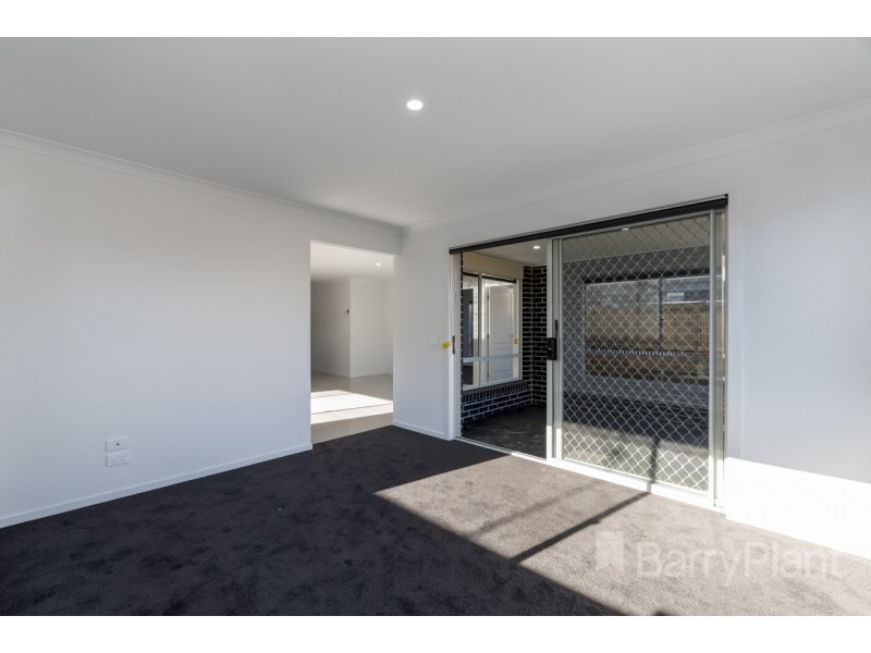 22 Earhart Street, Pakenham VIC 3810