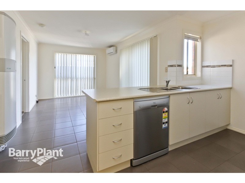12/18 Ben Drive, Pakenham VIC 3810