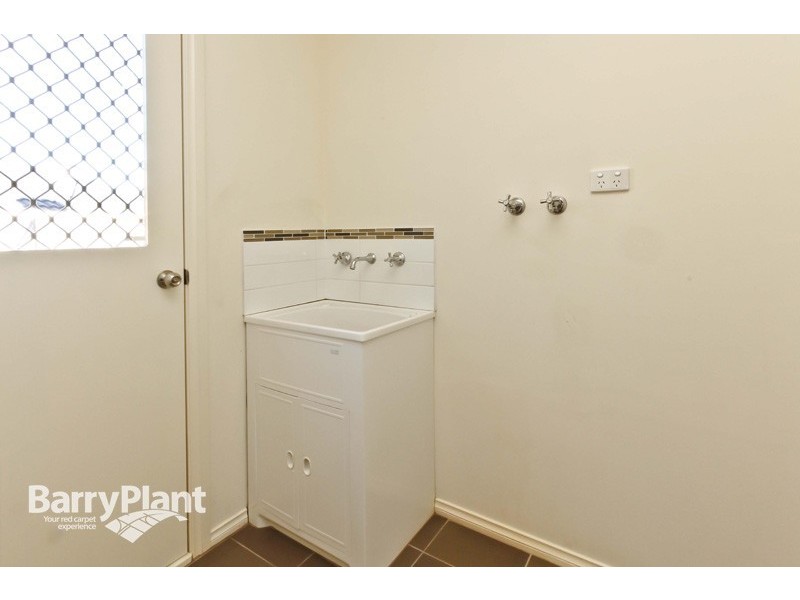 12/18 Ben Drive, Pakenham VIC 3810