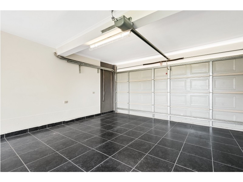 2 Weeden Crescent, Hallam VIC 3803