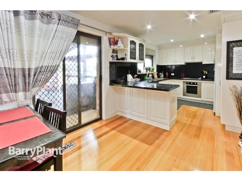 14 Peebles Street, Endeavour Hills VIC 3802