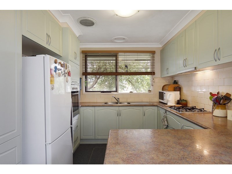 8 Towong St, Dandenong North VIC 3175