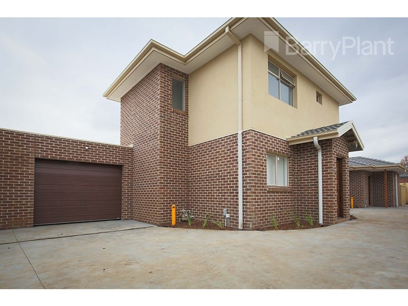 2/5 Elray Avenue, Dandenong VIC 3175