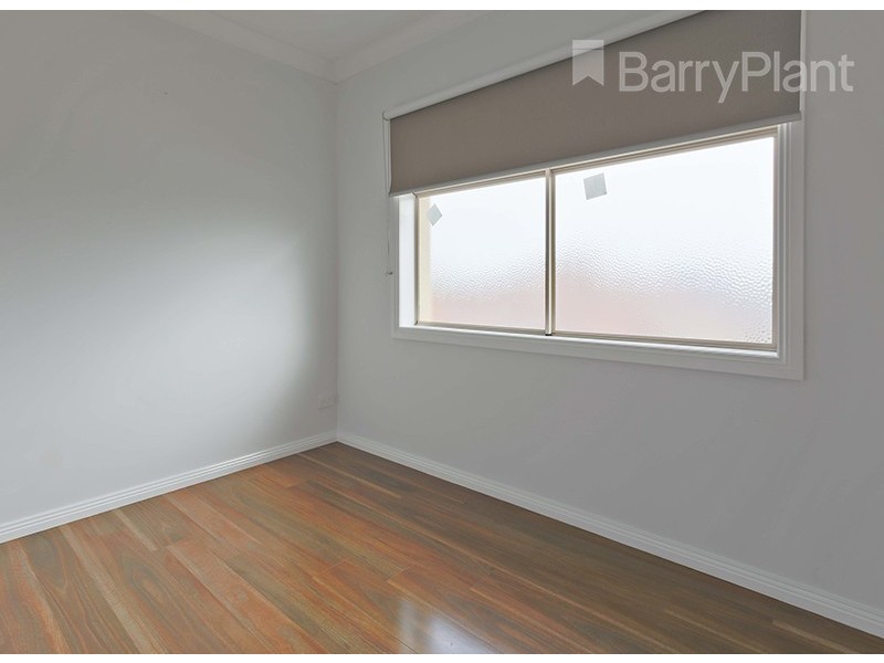 2/5 Elray Avenue, Dandenong VIC 3175