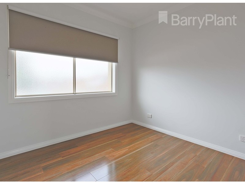 2/5 Elray Avenue, Dandenong VIC 3175